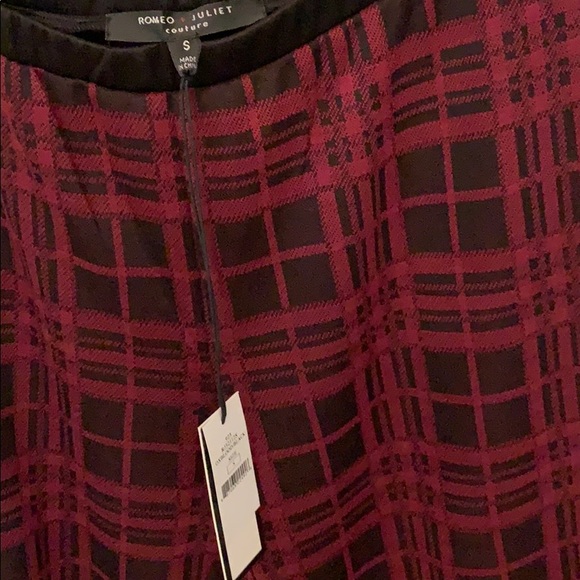 Romeo and Juliet Couture red/black plaid leggings - Picture 6 of 6